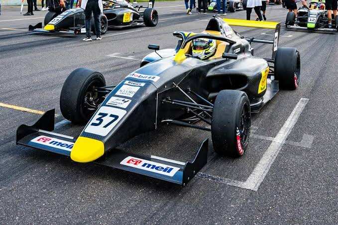 சென்னையில் நடைபெற இருந்த ஃபார்முலா 4 கார் பந்தயம் கால வரையரையின்றி ஒத்திவைப்பு