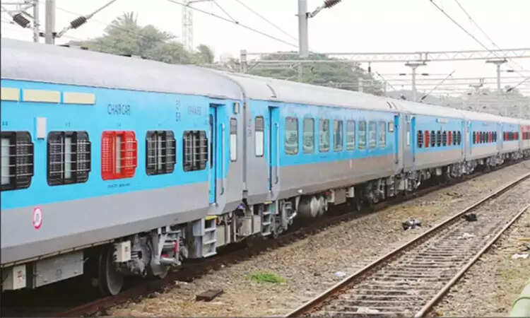 இன்று முதல் பெங்களூரு-எர்ணாகுளம் இன்டர்சிட்டி எக்ஸ்பிரஸ் ரெயில் எண் மாற்றம்..!