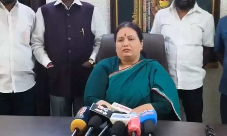 அம்மாவின் உண்மையான வாரிசு நான்தான்.. என்னிடம் ஆதாரம் இருக்கு! - ஜெயலட்சுமி பரபரப்பு பேட்டி!