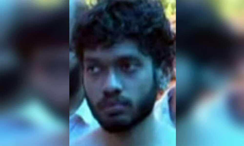 2ஆவது திருமணம் செய்ததால் தந்தையை கொன்ற மகன்! 4 பேர் கவலைக்கிடம்