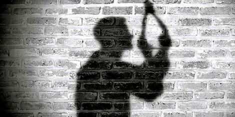 கம்பத்தில் குடும்ப தகராறில் இளைஞர் தூக்கிட்டு தற்கொலை!