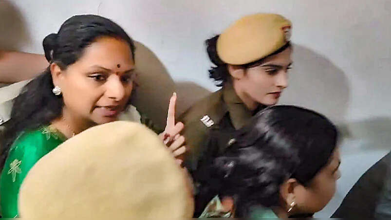 பிஆர்எஸ் தலைவர் கவிதாவை கைது செய்தது சிபிஐ..!