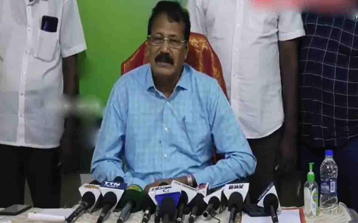 நீ ஏன் பிராமணர் போல ஒரு வழக்கறிஞரை காட்டி கிண்டலடிக்கிறாய் - கிருஷ்ணசாமி ஆவேசம்