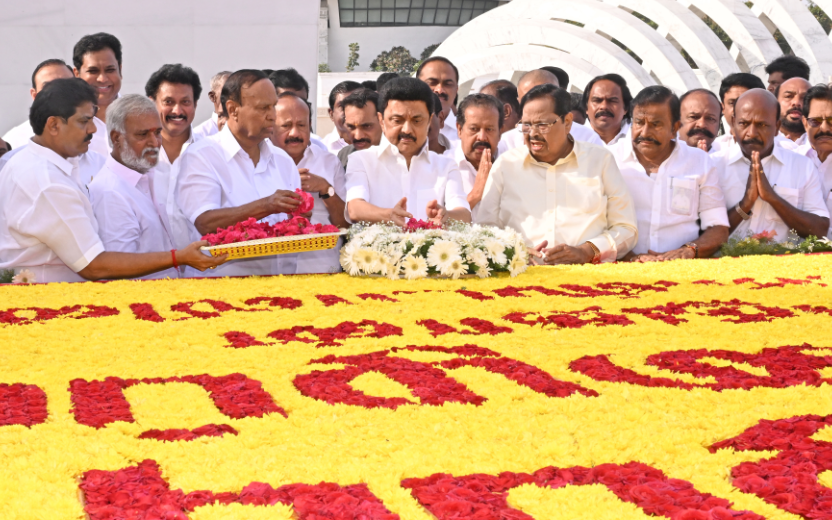 கலைஞர் நினைவிடத்திற்கு விசிட் அடித்த முதலமைச்சர் - காரணம் இதுதான்!!