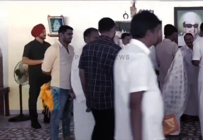 செங்கோட்டையன் வீட்டிற்கு வழங்கப்பட்டிருந்த போலீஸ் பாதுகாப்பு வாபஸ்! களமிறங்கிய வட இந்திய பவுன்சர்கள்