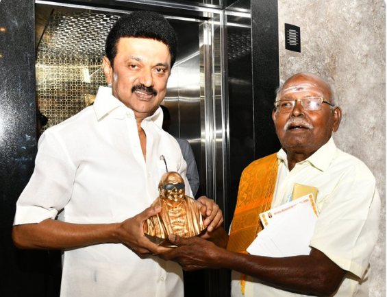 கல்வி வள்ளலாக மாறிய வத்தல் வியாபாரி - முதலமைச்சர் மு.க.ஸ்டாலின் வாழ்த்து